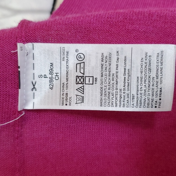 Banana Republic pink/purple V-neck sweater - Picture 7 of 7
